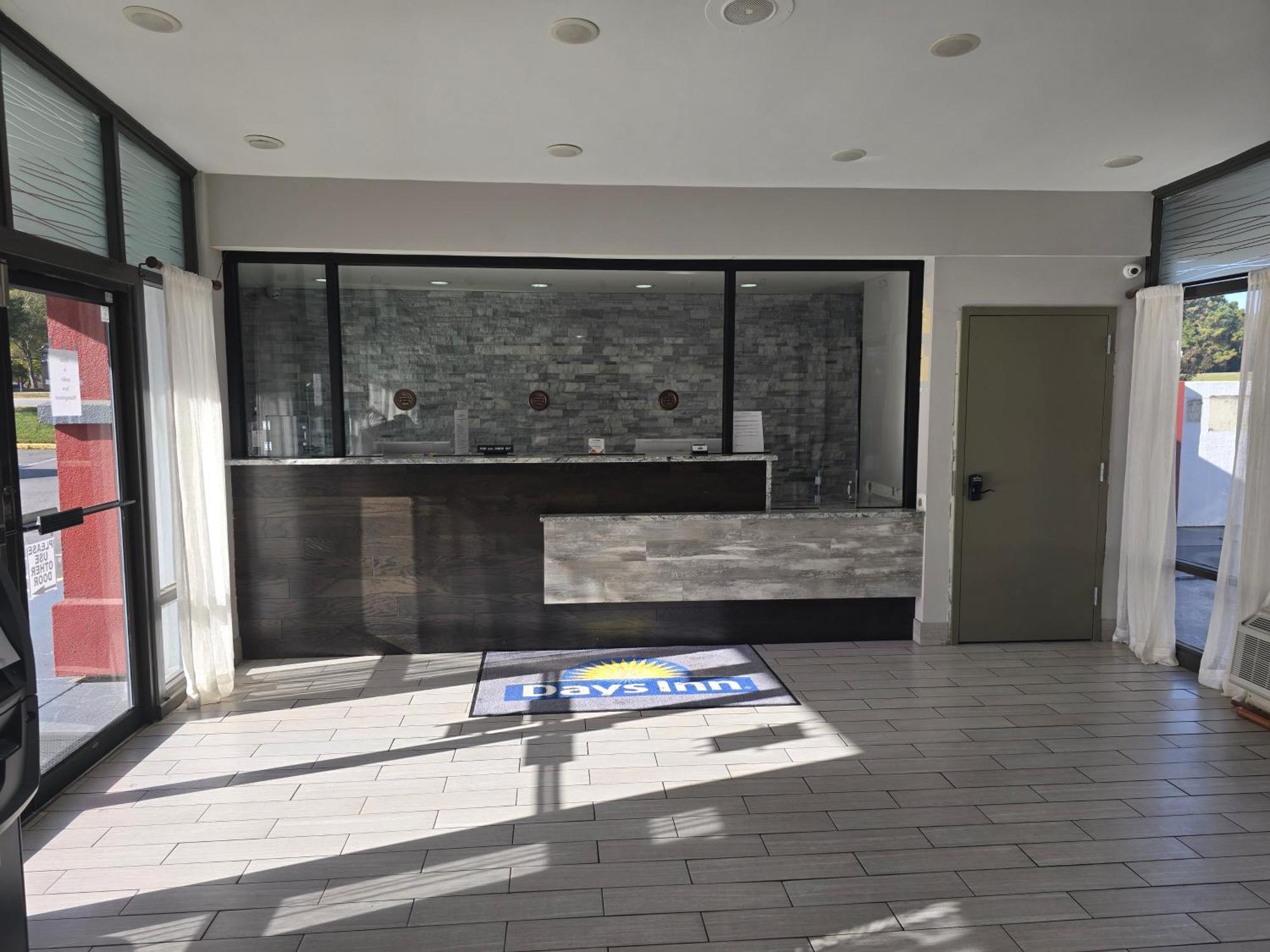 Days Inn By Wyndham Raleigh South Exterior foto
